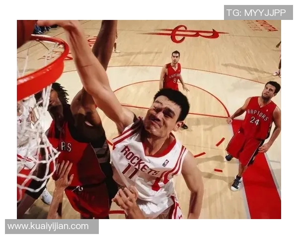 姚明与NBA传奇巨星King的巅峰对决，谁能赢得这场篮球盛宴的荣耀之战