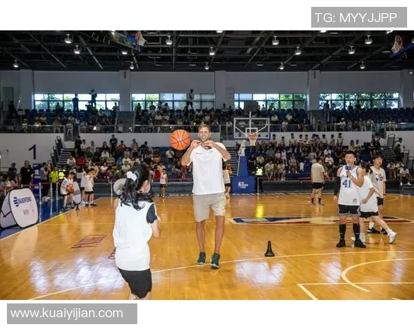 篮球明星蒙的传奇之路：从少年梦想到全球瞩目的篮球巨星之旅
